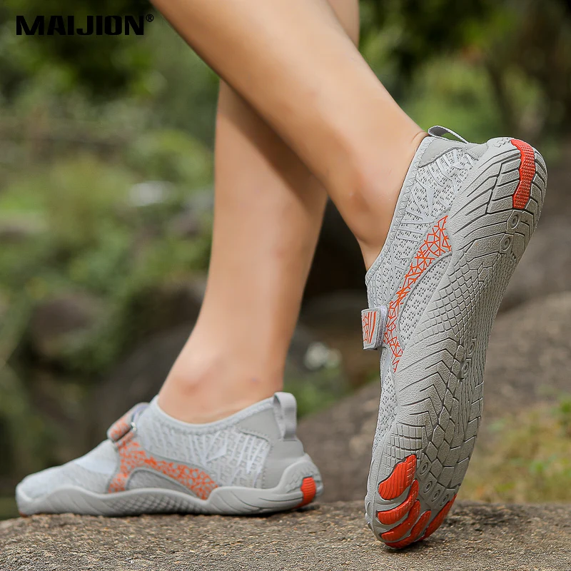 Light Breathable Women Aqua Shoes Men Comfortable Beach Wading Shoes Quick Dry Unisex Outdoor Surfing Diving Water Sports Shoes