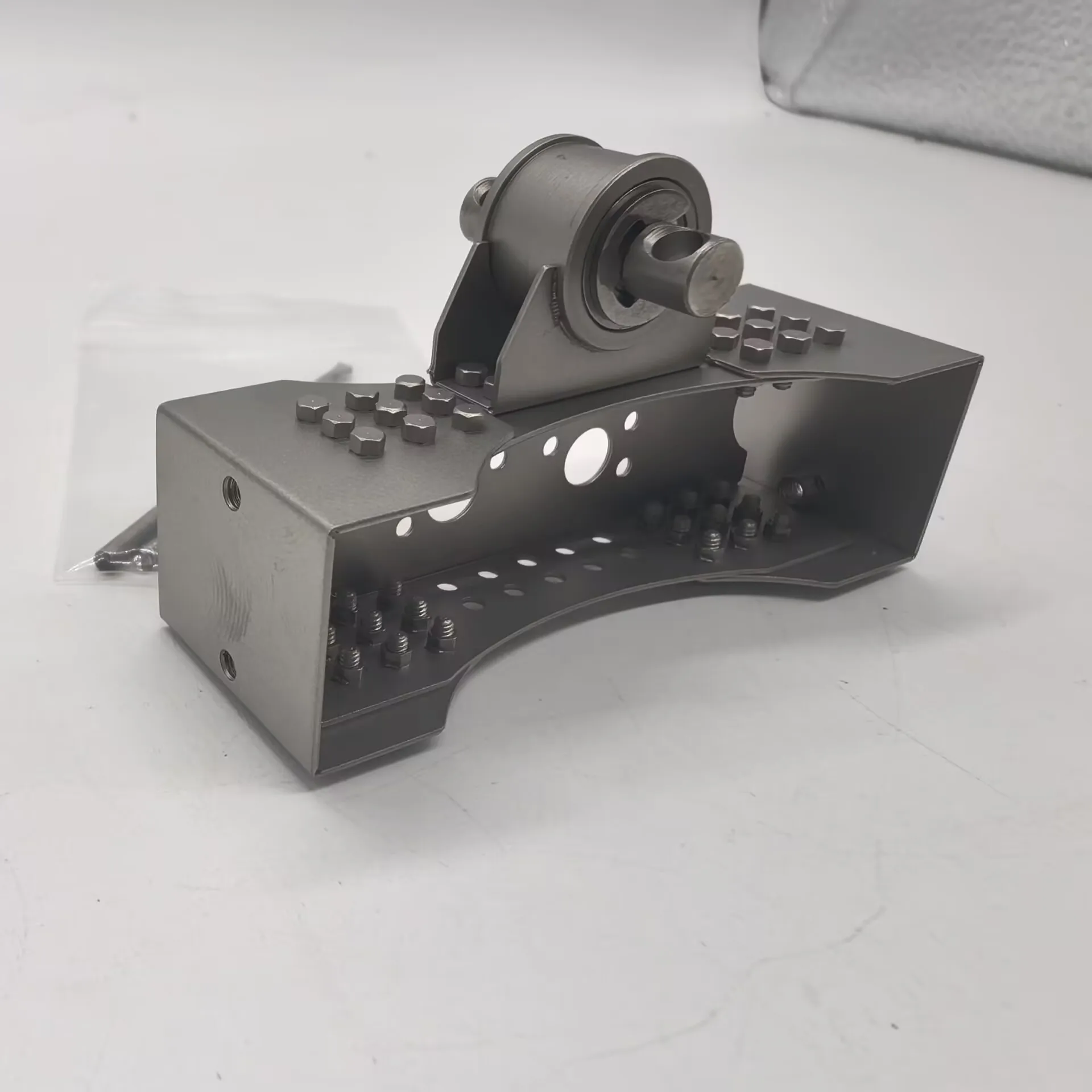 Scaleclub Model 1/14 Truck Container Truck Van Inter-axle Drive Bridge Crossing Truck Parts  Suitable For Specific Groups DIY
