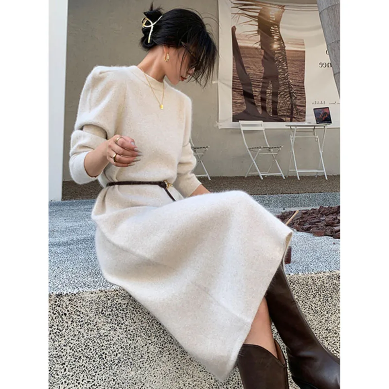 Simple Korean Version Women's High-Grade Sense Temperament Goddess Fan Dress Hepburn Wind Long-Sleeved Knit Dress Autumn Winter