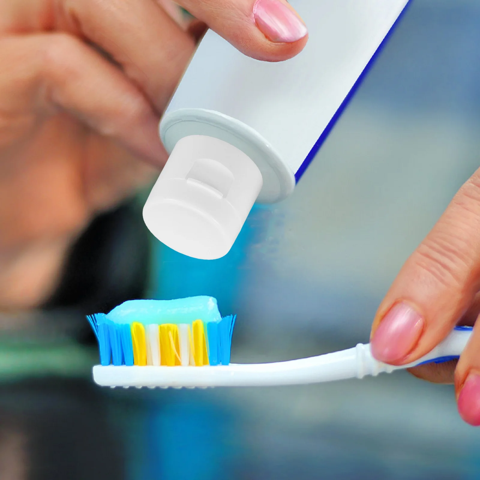 

50Pcs Toothpaste Toppers Minimalist Design Travel Plastic Lids Durable PP Material Universal Fit Bathroom Tidy