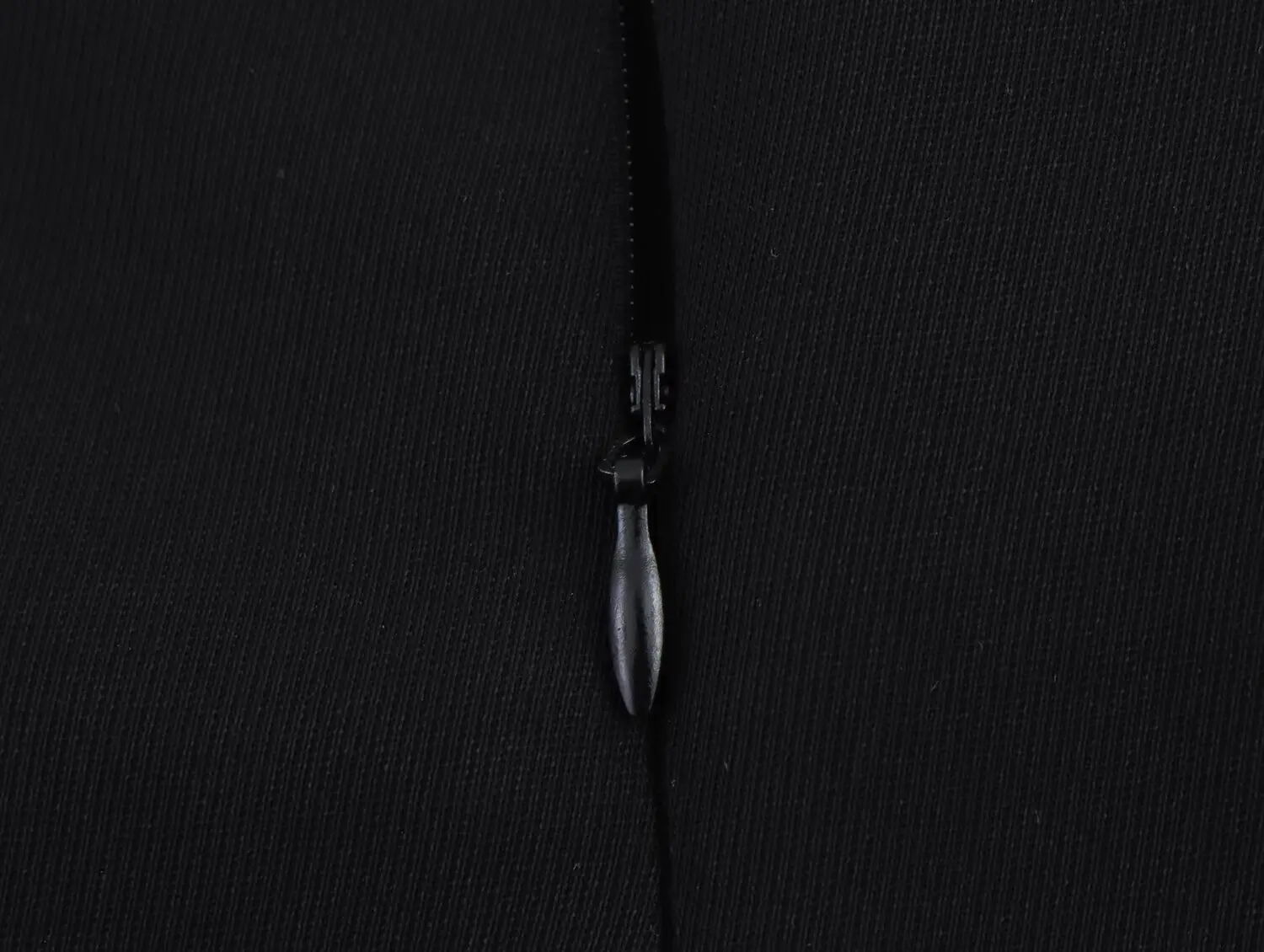 Französisches elegantes A-Linien-Sommerkleid in Schwarz für Damen, ärmellos, quadratischer Ausschnitt, Röcke, modischer Reißverschluss, plissierte Spaghettiträger-Kleider