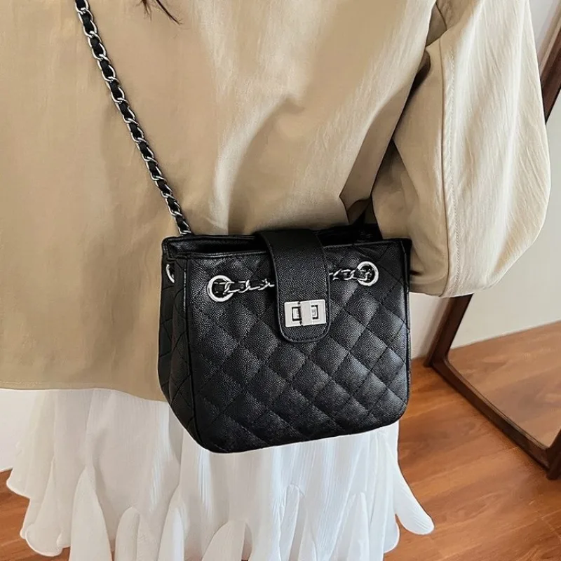 

Commute Essential Pebble Bag Women Multifunctional Shoulder Bag Portable For Public Transport And Daily Travel