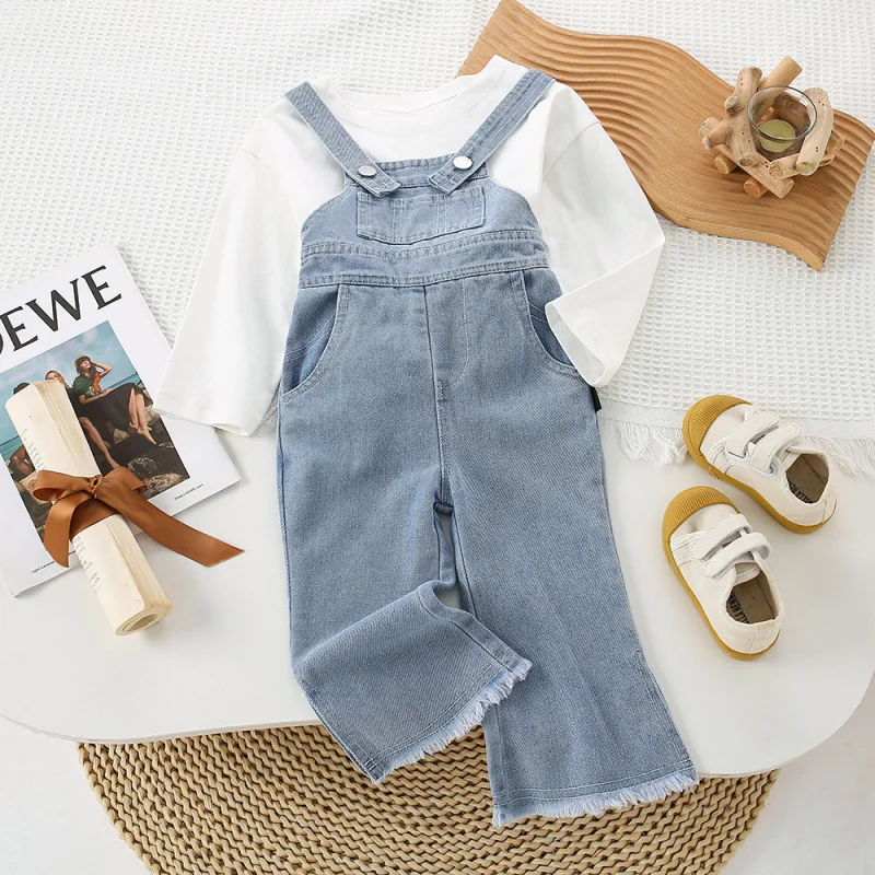 

2025Spring and Autumn New Children's Denim Suspender Pants WhiteTT-shirt Fashionable Stylish Korean Set Girls' Suit