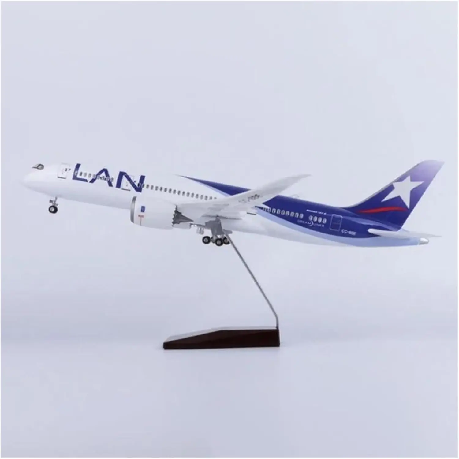 

Scale Aircraft 47CM 1/130 for 787 B787 LAN Chile Dreamliner Aircraft Resin Plane Passenger Aircraft Model Suitable for Display