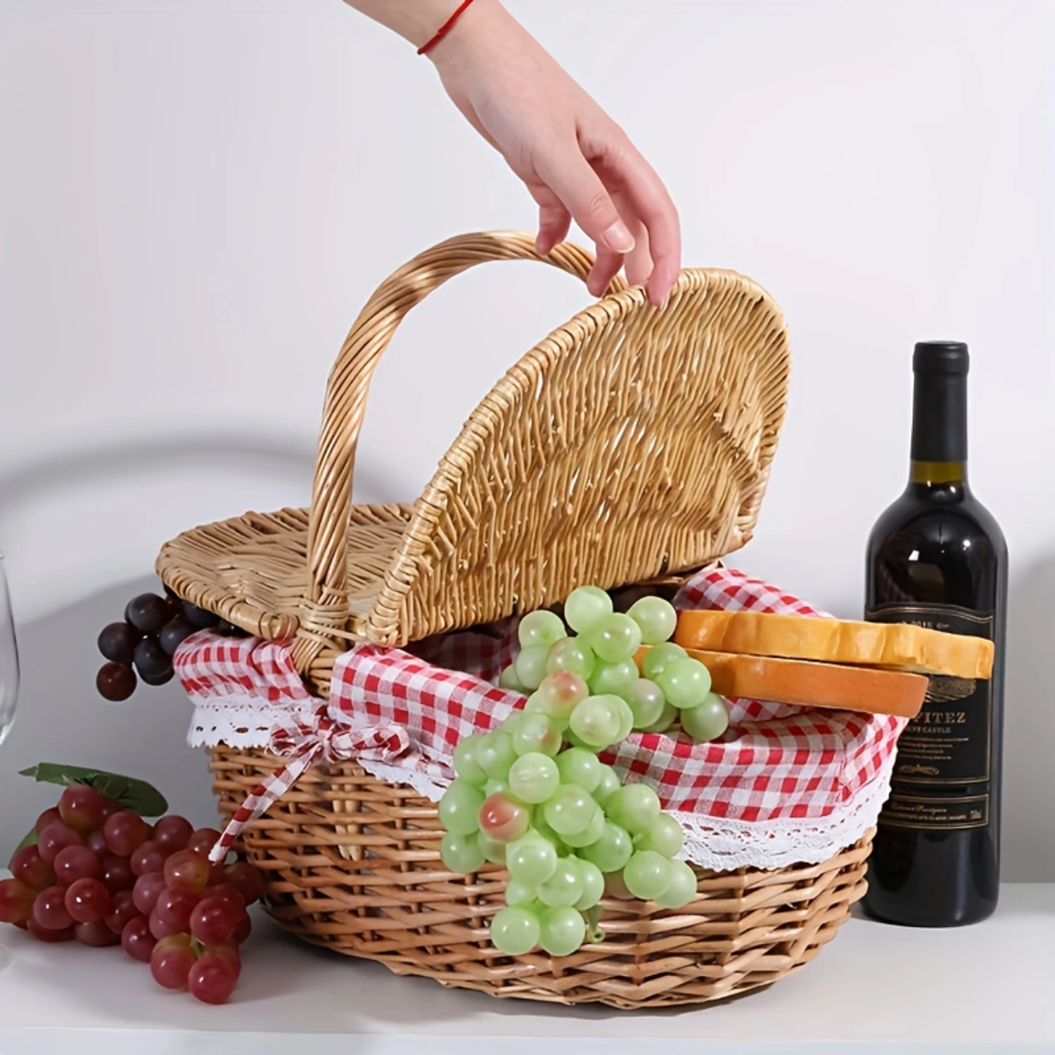 Portable Straw Woven Picnic Basket with Lid, Handcrafted  Basket for Outdoor Camping,  Decor and Kitchen Organization