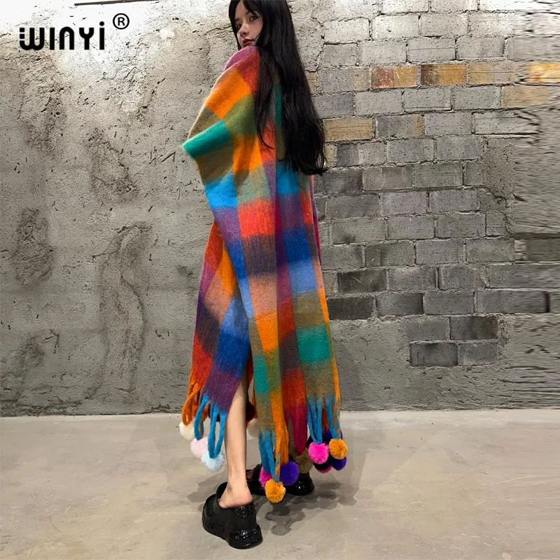 WINYI-poncho largo a cuadros para mujer, abrigo grueso y cálido, cárdigan con bola colgante, de alta calidad, para invierno