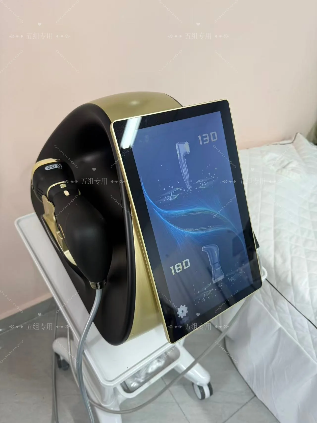 

2 in 1 Face Lift 22d MAX Skin Tightening Salon Equipment 3D with Face Body Tightening Function Professional Beauty Equipment