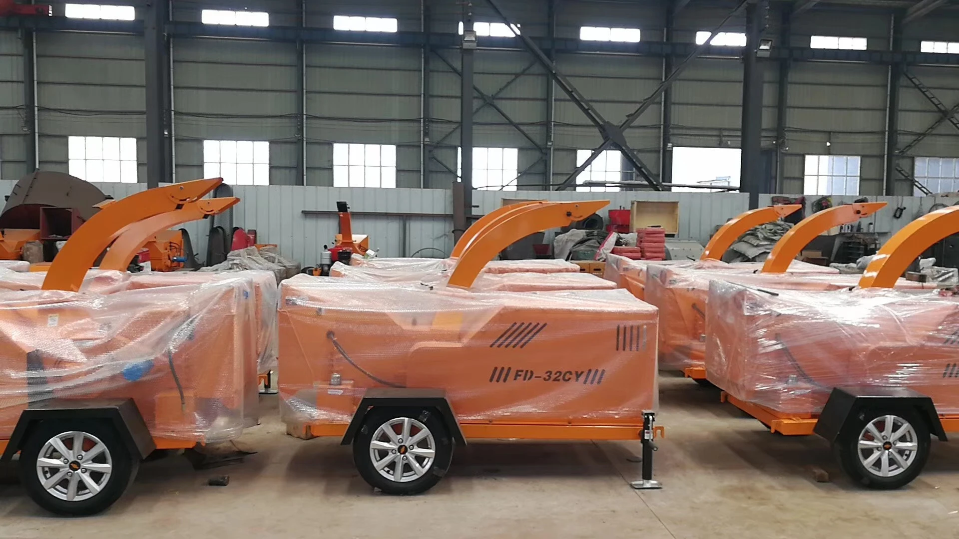 2025Дизельный двигатель и мобильные лесные ветки, измельчитель древесины, дробилка для древесной щепы, производство измельчителей