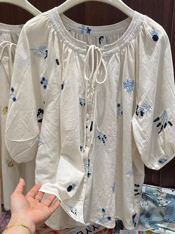 Ele bordado ort Sve irt feminino verão solto Faionable Top Gentle Sle Retro Commute Sle redondo Ne Butto...