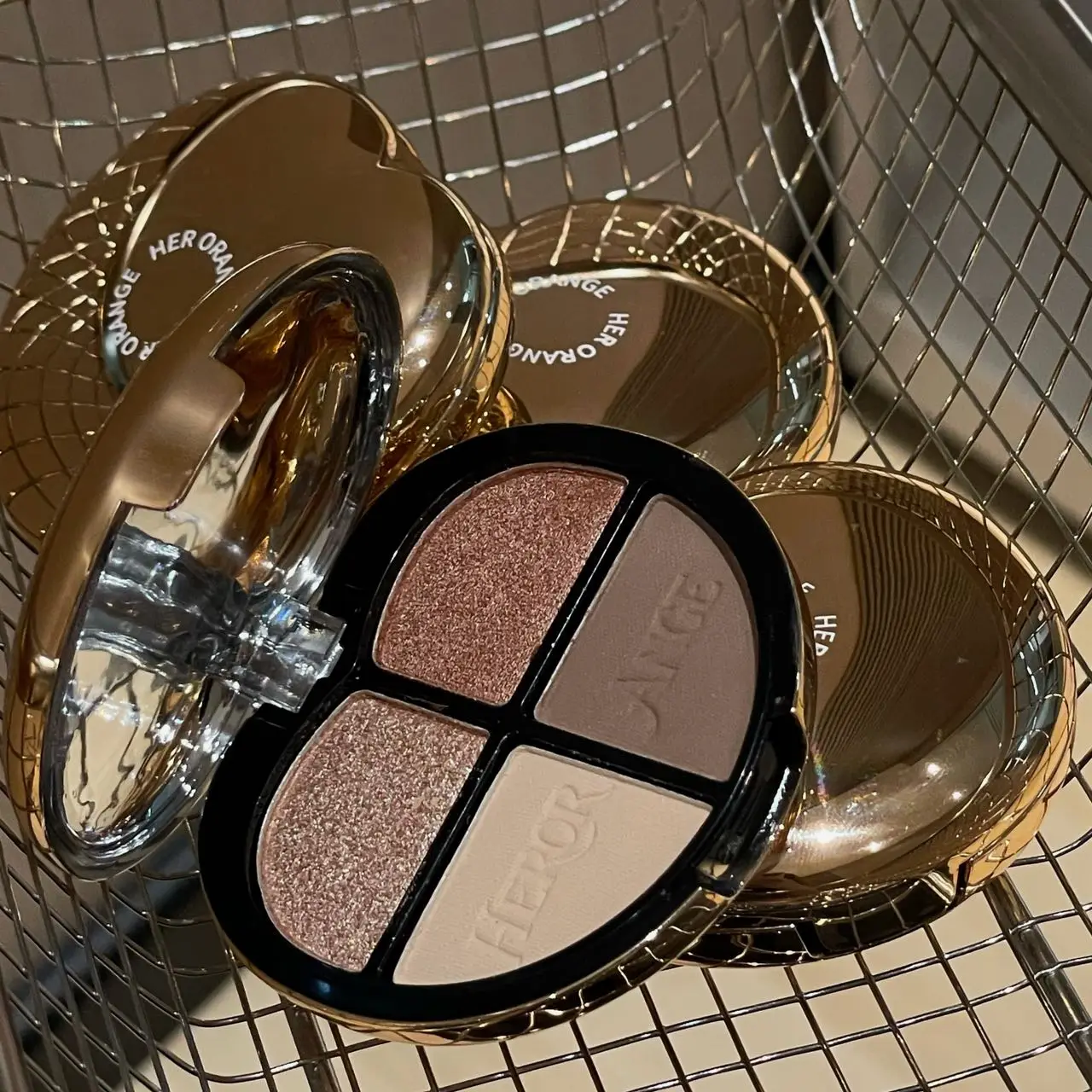 HERORANGE Soft Shade Quad Eyeshadow Fine Texture No Fallout Multi-Use for Eye Nose Contour Highlight