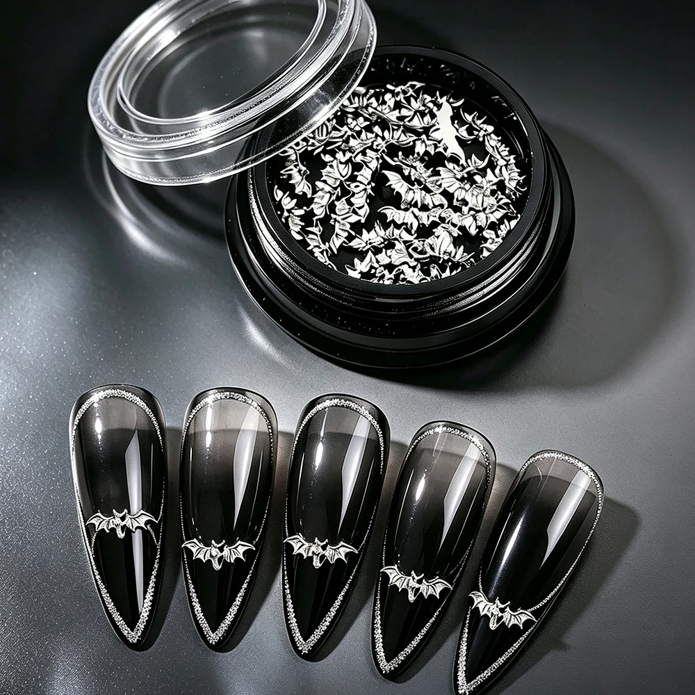 1 Glas Mini Legierung Silber Fledermaus Halloween Nagelrhinestone Metall Fledermaus Französische 3D Nagelcharms Glänzende Silberne Fledermausflügel Maniküre Dekoration – Detail 3