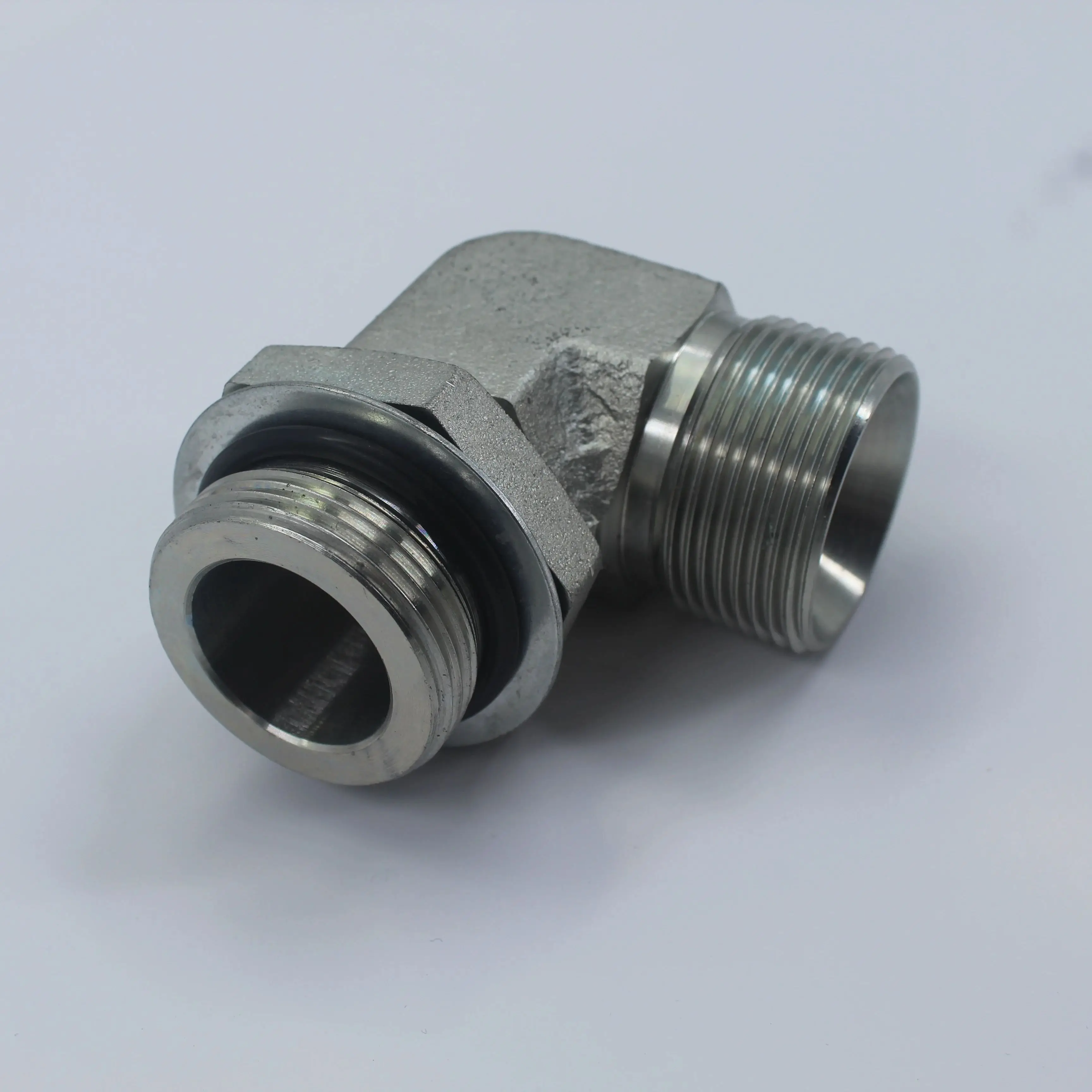 Immagine 3: X520-110005 GOMITO A 90 GRADI ORFS PER HYUNDAI