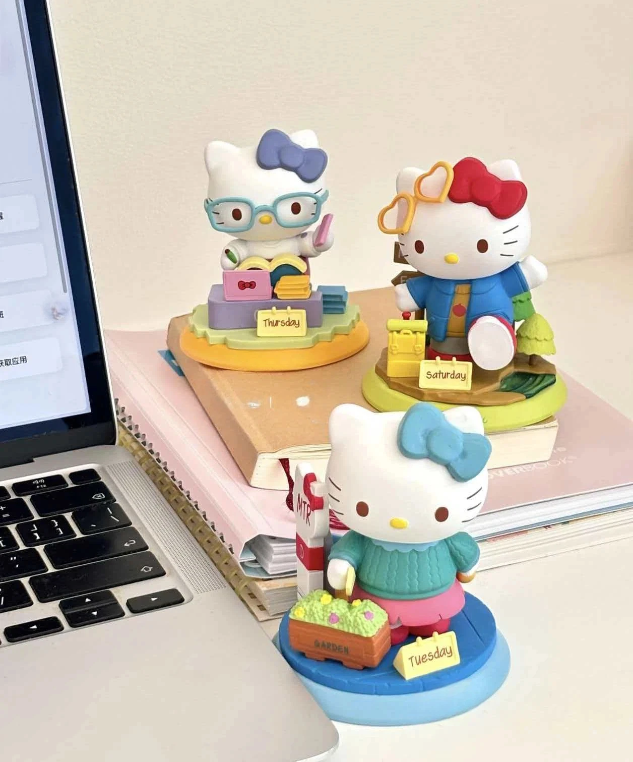 

Kuromi Chocolate Workshop Dim Sum Dessert Cake Shop Series Blind Box Kawaii Mini Action Figure Model Decor Girl Surprise Gifts