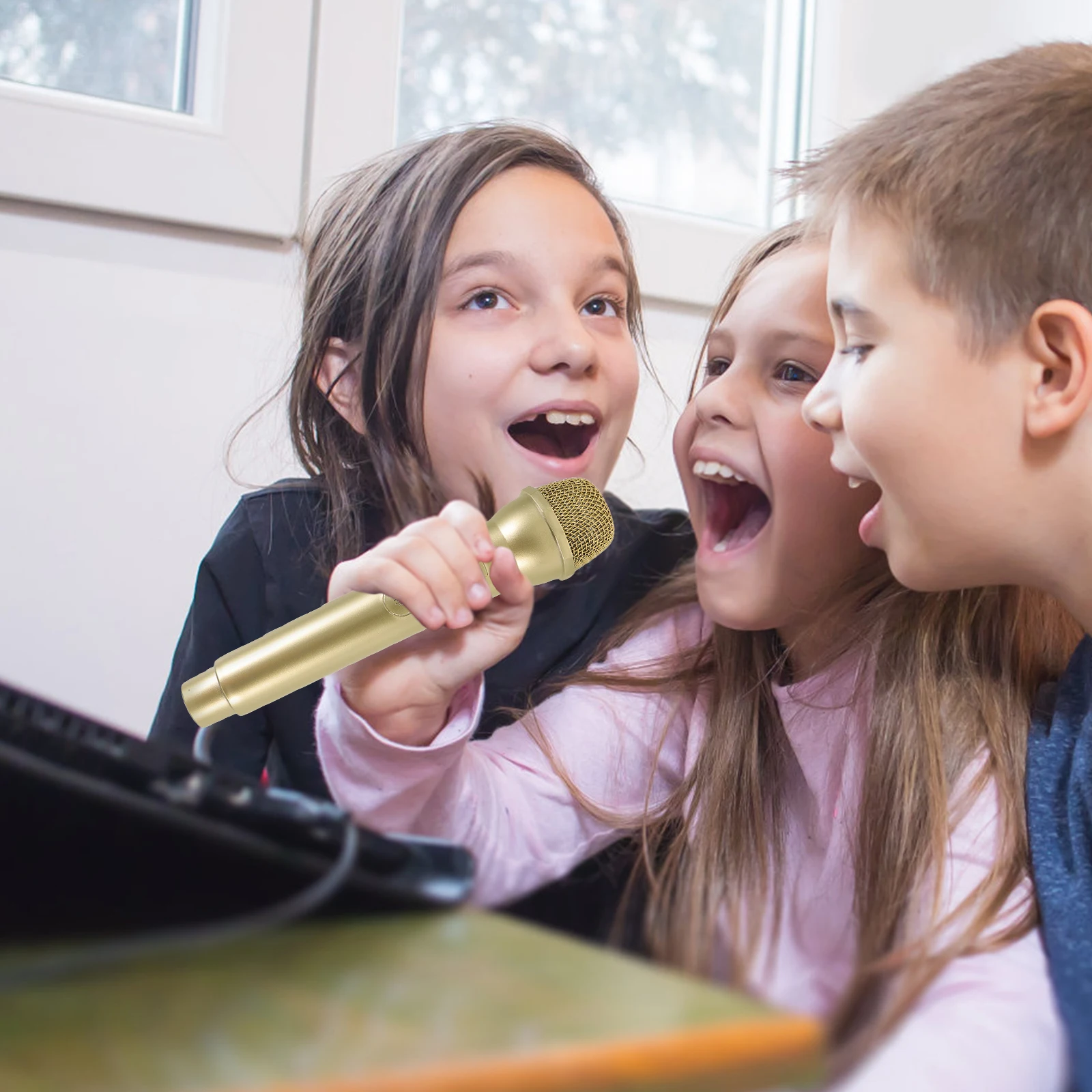 

3Pcs Plastic Fake Microphone Props Kids Pretend Play Mics Lightweight Role Play Equipment For