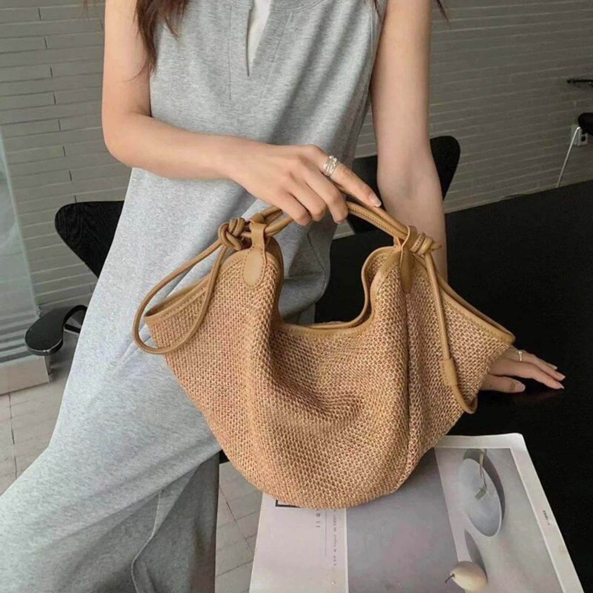حقيبة حمل من القش للعطلات - حقيبة كتف بوهو ذات سعة كبيرة مرقعة ومريحة ومحفظة كروس للنساء حقيبة شاطئ صيفية