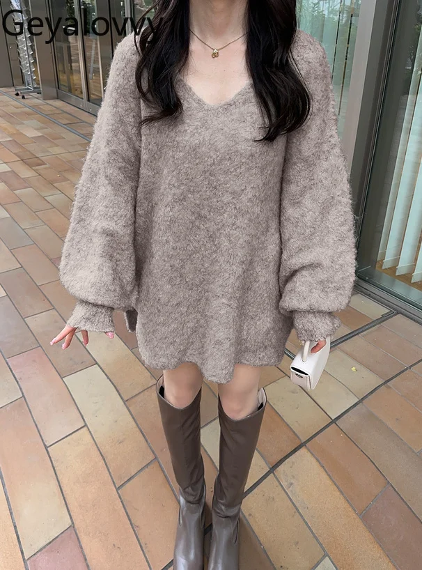 เสื้อสเวตเตอร์คอวี สไตล์ญี่ปุ่น สำหรับฤดูใบไม้ร่วงและฤดูหนาว เสื้อถักหลวมๆ แฟชั่น ขนปุยผสมขนสัตว์ เสื้อสวมหัวสำหรับผู้หญิง