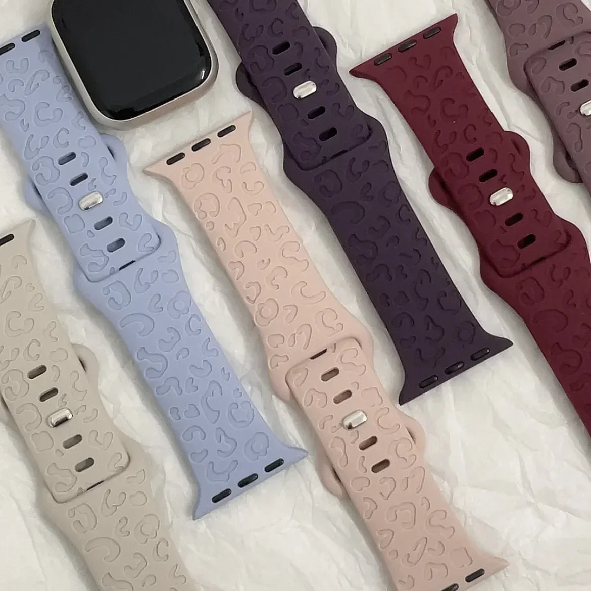 Engraved Leopard Strap For Apple Watch Band ultra2 49mm 45mm 44mm-42-46mm 41mm-40mm Silicone bracelet Series 10 9 8 7 se 3 6 5 4