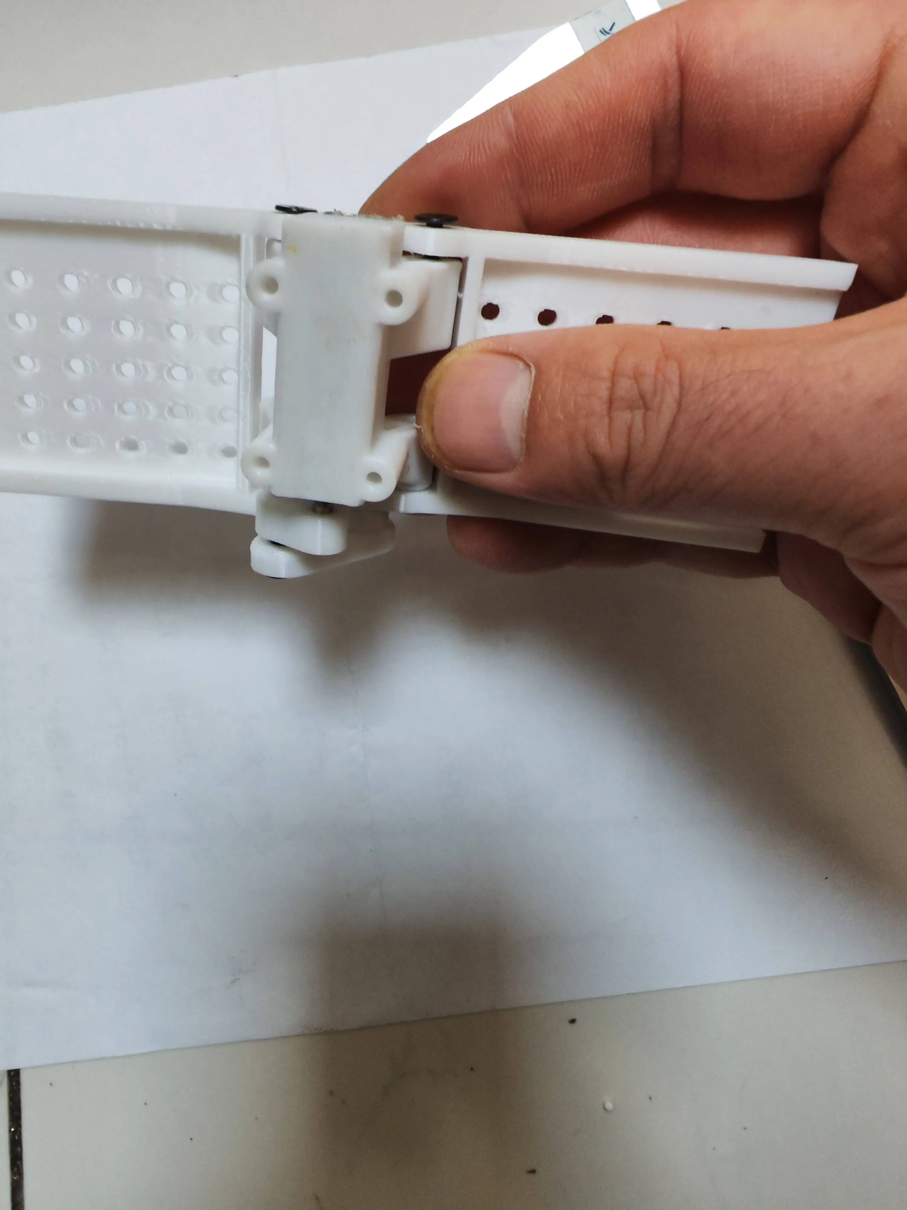 Bird butterfly single wing 50 degree automatic opening and closing device flapping wings single wing 700g load-bearing capacity
