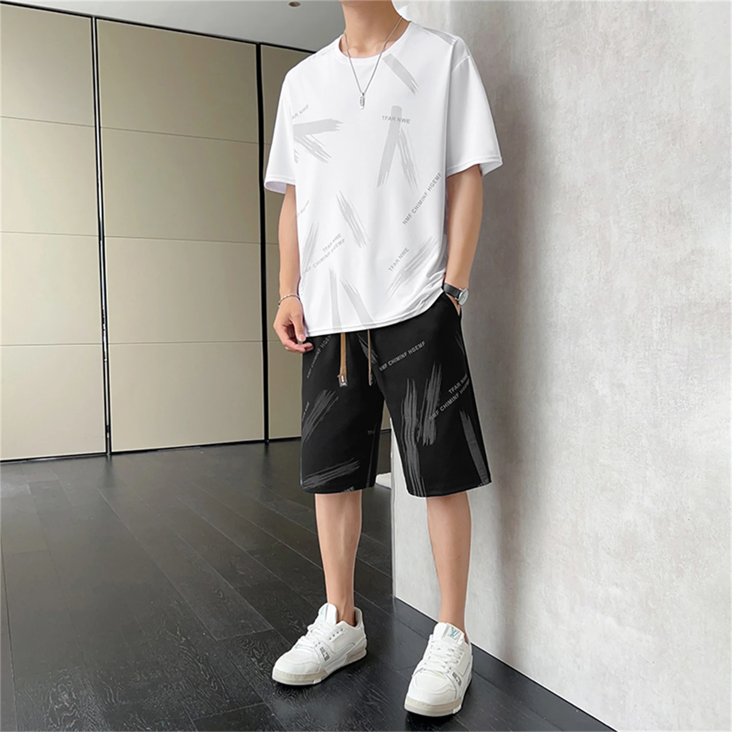 ice-silk-casual-set-men's-summer-thin-loose-round-ne-sports-qui-dry-ort-sve-t-irt-orts-two-piece-set-trendy