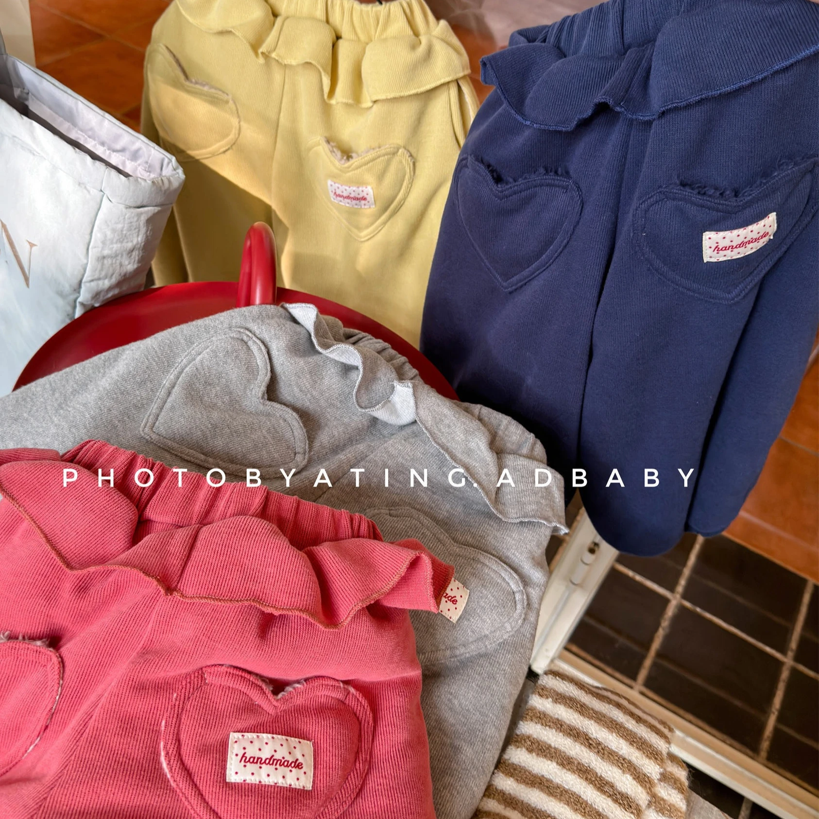 

Pants 2025 Autumn and Winter New Childrens Clothing Korean Style Boys and Girls Fashion Pure Color Love Pocket Plus Velvet Pants