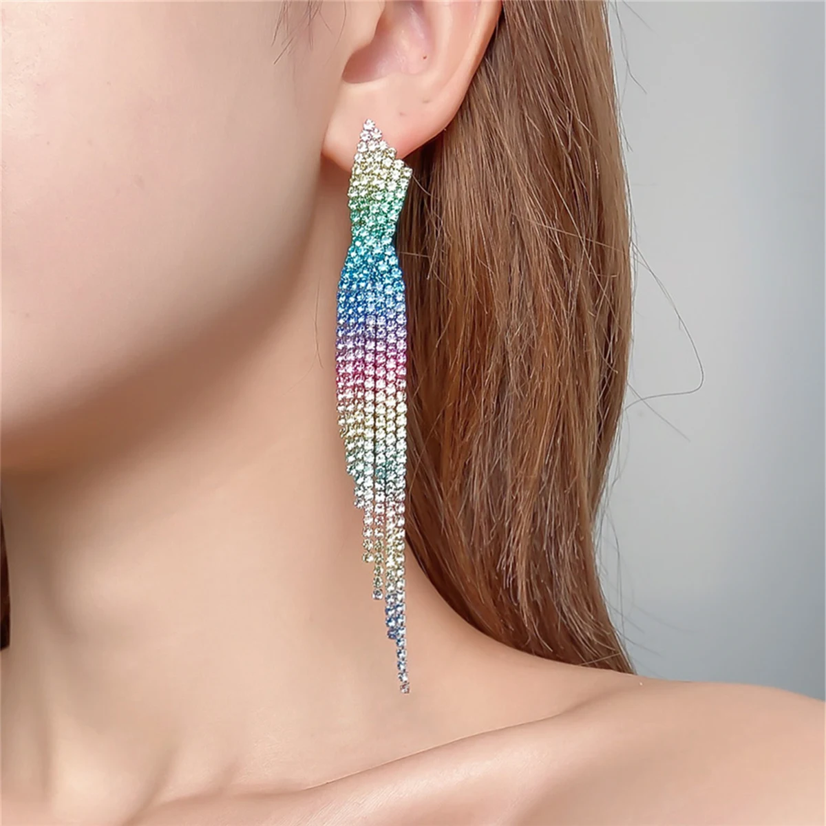 Fashion Luxury Long Tassels Earrings For Women Gradient Colors Crystal Earrings Glitter Rhinestone Water Drop Earrings Jewelry