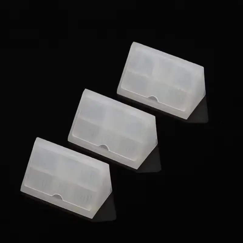 Wholesale 500PCS Plastic Cupboard Wardrobe Cabinet Corner Braces 90° Wood Board Cabinet Shelves Thicken Angle Codes + Covers