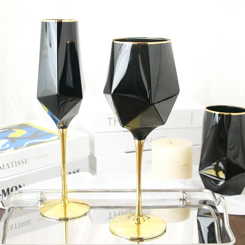 Simple wine glass, gold edged, black electroplated, straight glass, irregular cup, tall and footed cup