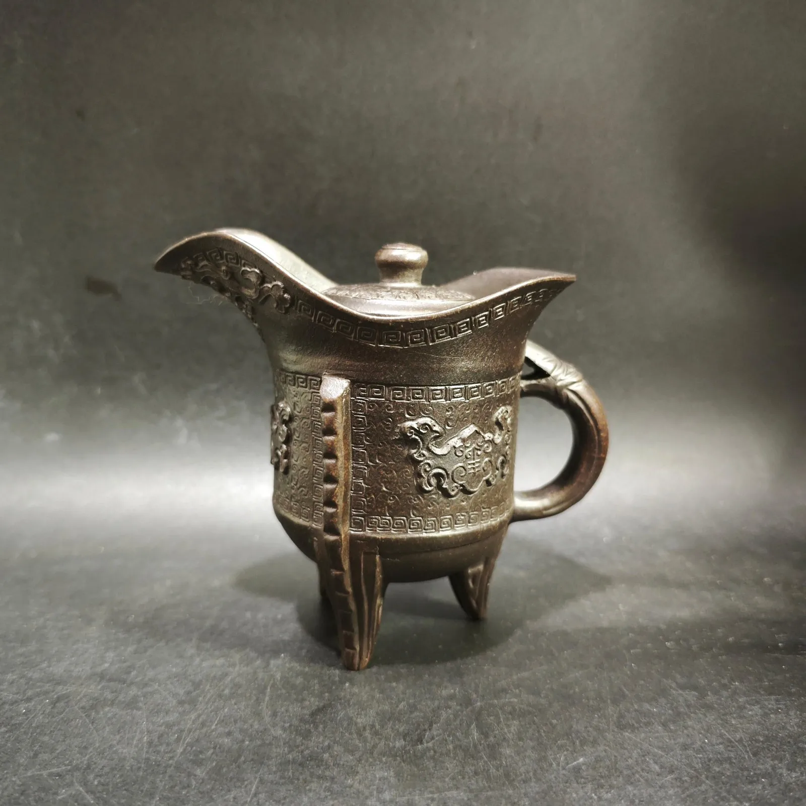 Palace-Inspired Zisha Teapot 280cc Yixing Antique Classic Form Noble Collectible