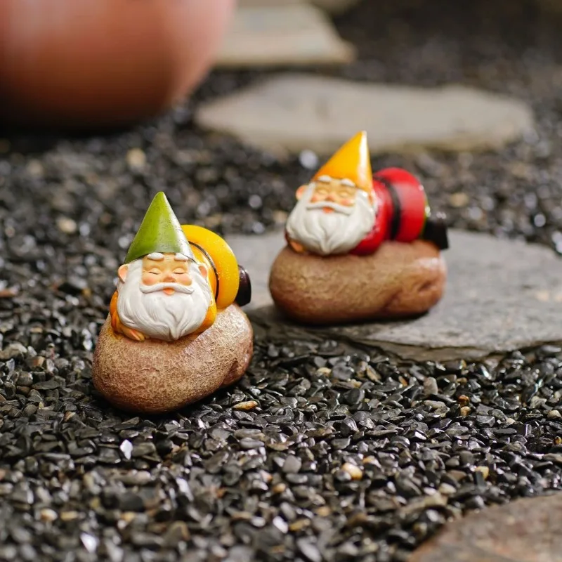 تمثال حديقة جنوم يعمل بالطاقة الشمسية ديكور خارجي من الراتنج زخرفة حديقة خرافية للفناء والحديقة متينة مقاومة للطقس