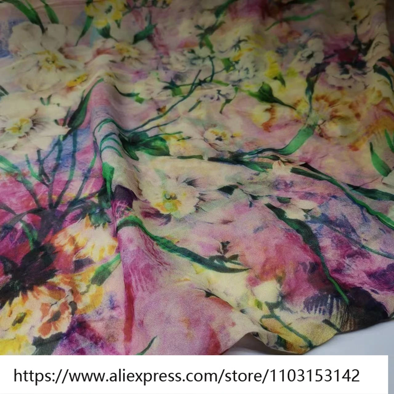 

Designer Sewing Fabric Lightweight Women's Printed 10momme Silk Fashion Dress