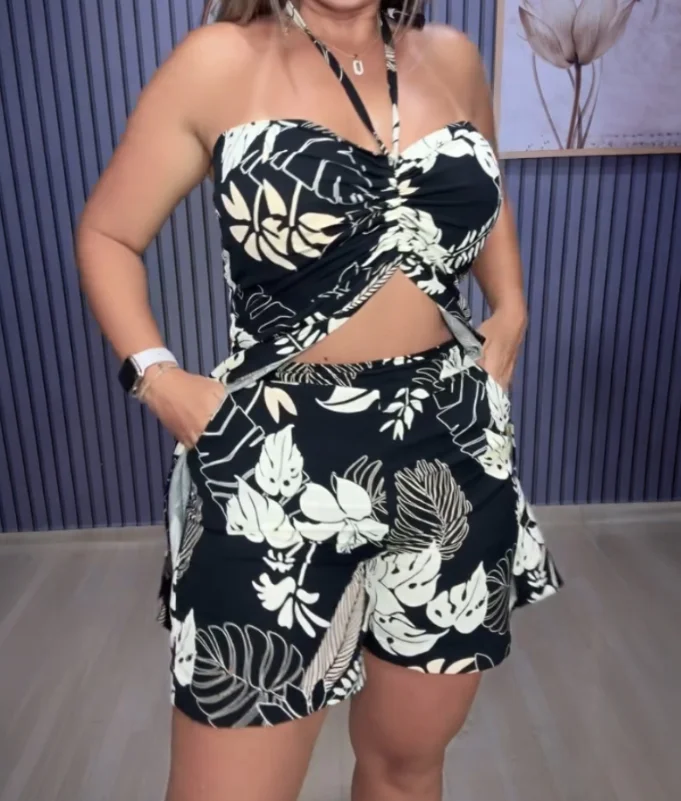 

Summer Women's Vacation 2-Piece Tropical Plant Printed Sexy Strap Top with Split Front and Pocket Casual Shorts Set