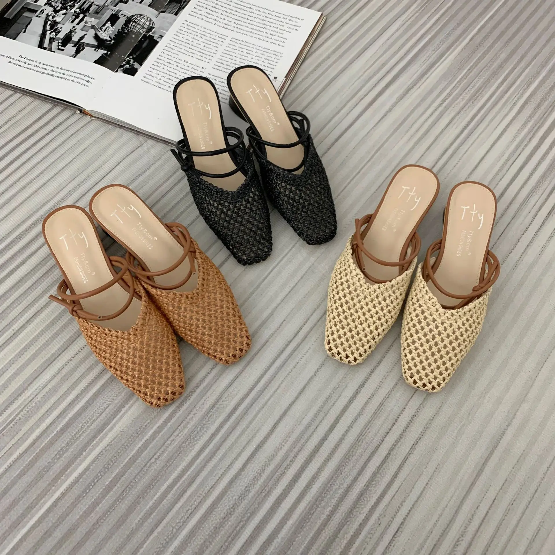 Sandały z zakrytymi palcami Komfortowe buty dla kobiet Oddychające obcasy blokowe 2024 Letni garnitur Damski beżowy Chunky Fashion Girls New Gladiat