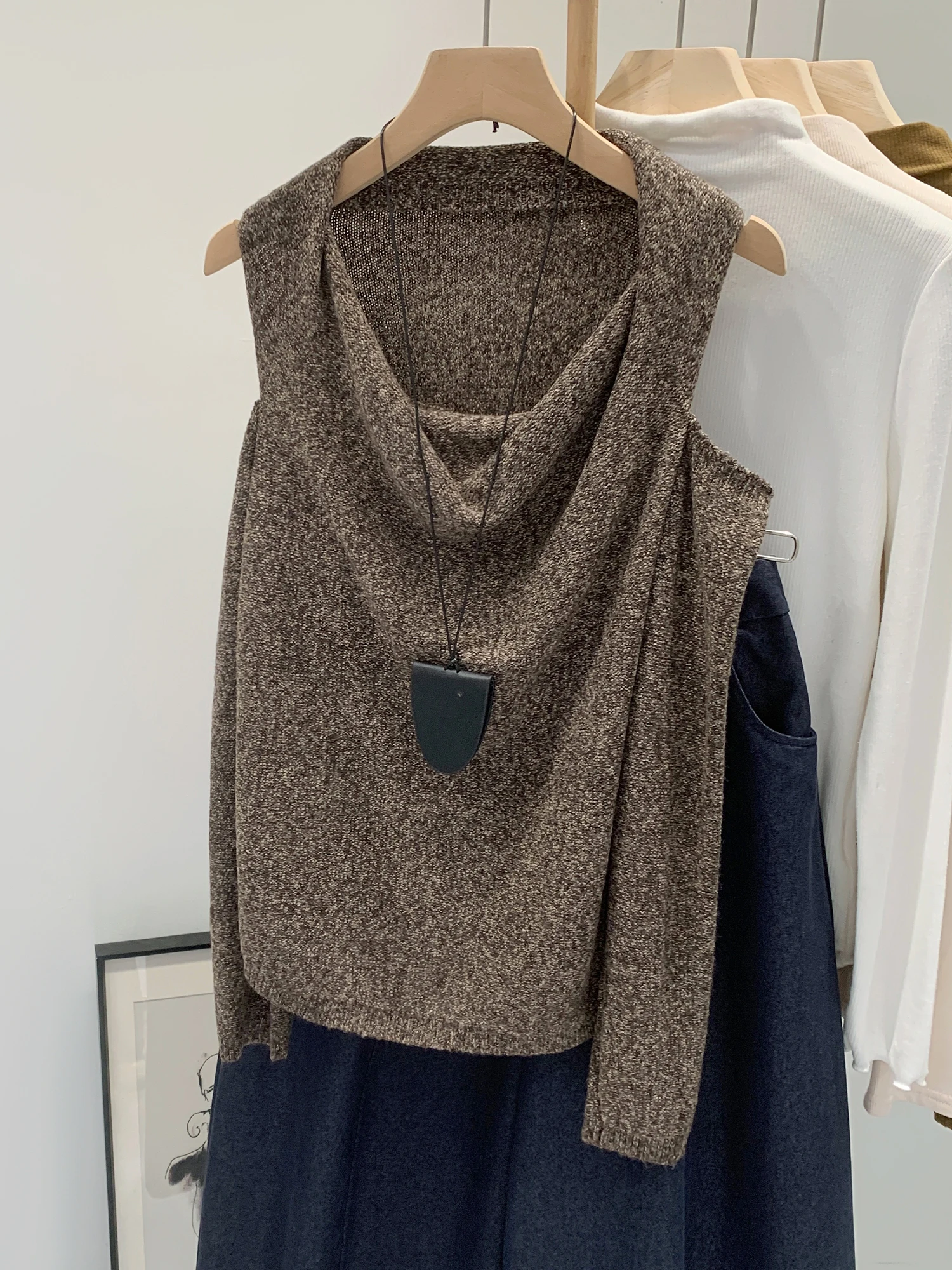 

Korean Style Early Autumn Long Sleeve Knitted Top Women's Shoulder Bared Neckline Loose Fit Soft Comfortable Commute Style