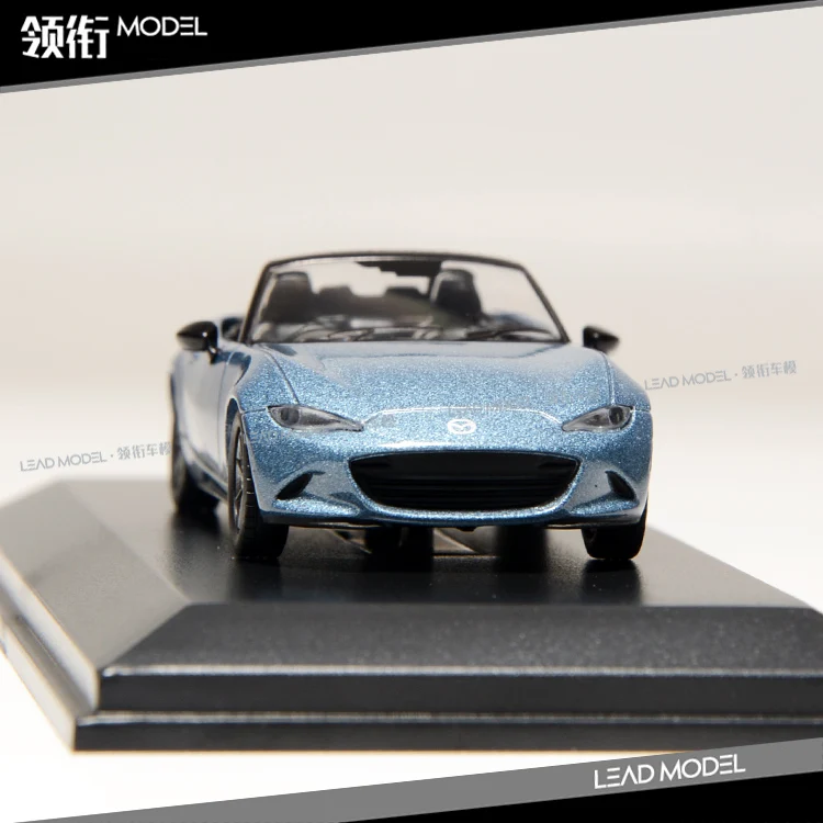 1:64 Mazda MX5 Roadster convertible blue, alloy die-cast static miniature car hipster play model,toy for boys, adult collection.