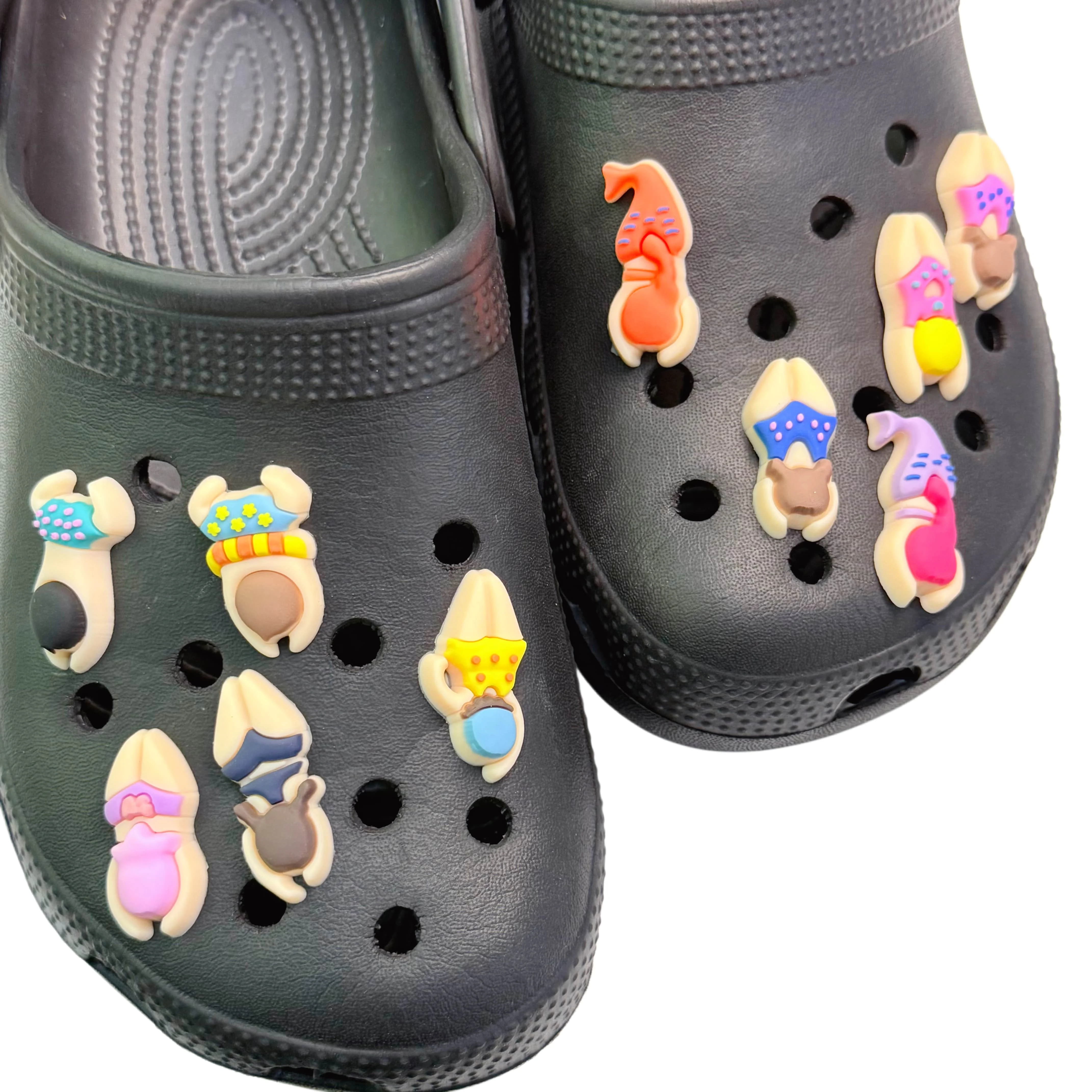 10-100 Stück Verschiedene Schwimmstil-Schuh-Charms für Damen, Niedliche PVC-Slipper-Dekorationen, Passend für Sportgeschenke