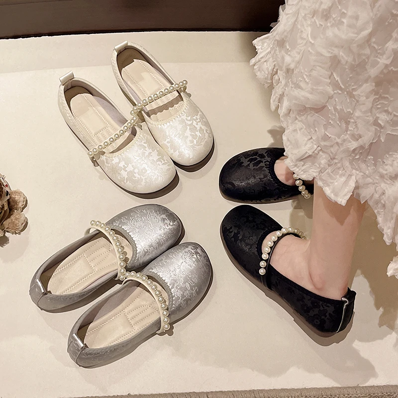 2026 New Arrival New Chinese Jacquard Pearl Mary Jane Flats Soft Sole Women Wedding Party Daily Shoes