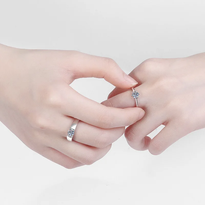 

Light luxury fashion Korean version opening 1 carat mosanite ring platinum men and women diamond ring pair pt950 couple ring