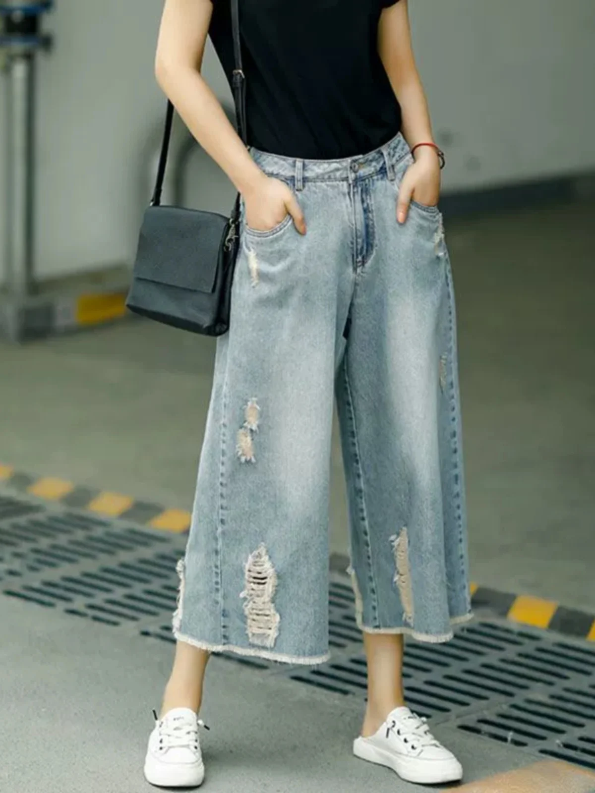 High Waist Wide Leg Denim Jeans Women's Spring Summer Artistic Frayed Hole Nine Point Pants European Hong Kong Style Retro