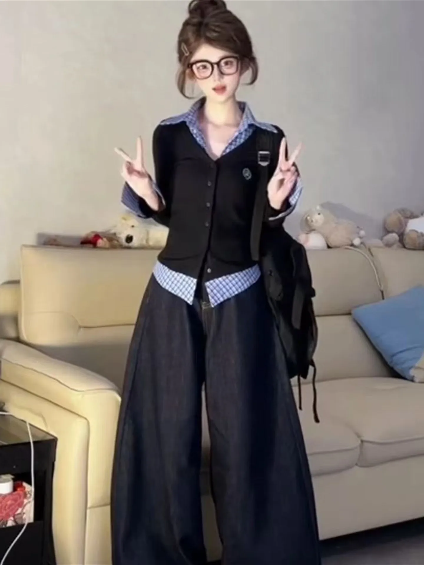 Top Feminino Slimming com Estampa Xadrez e Decote em V, Design de Primavera Único, Tamanho Pequeno, Versão Coreana para Trabalho