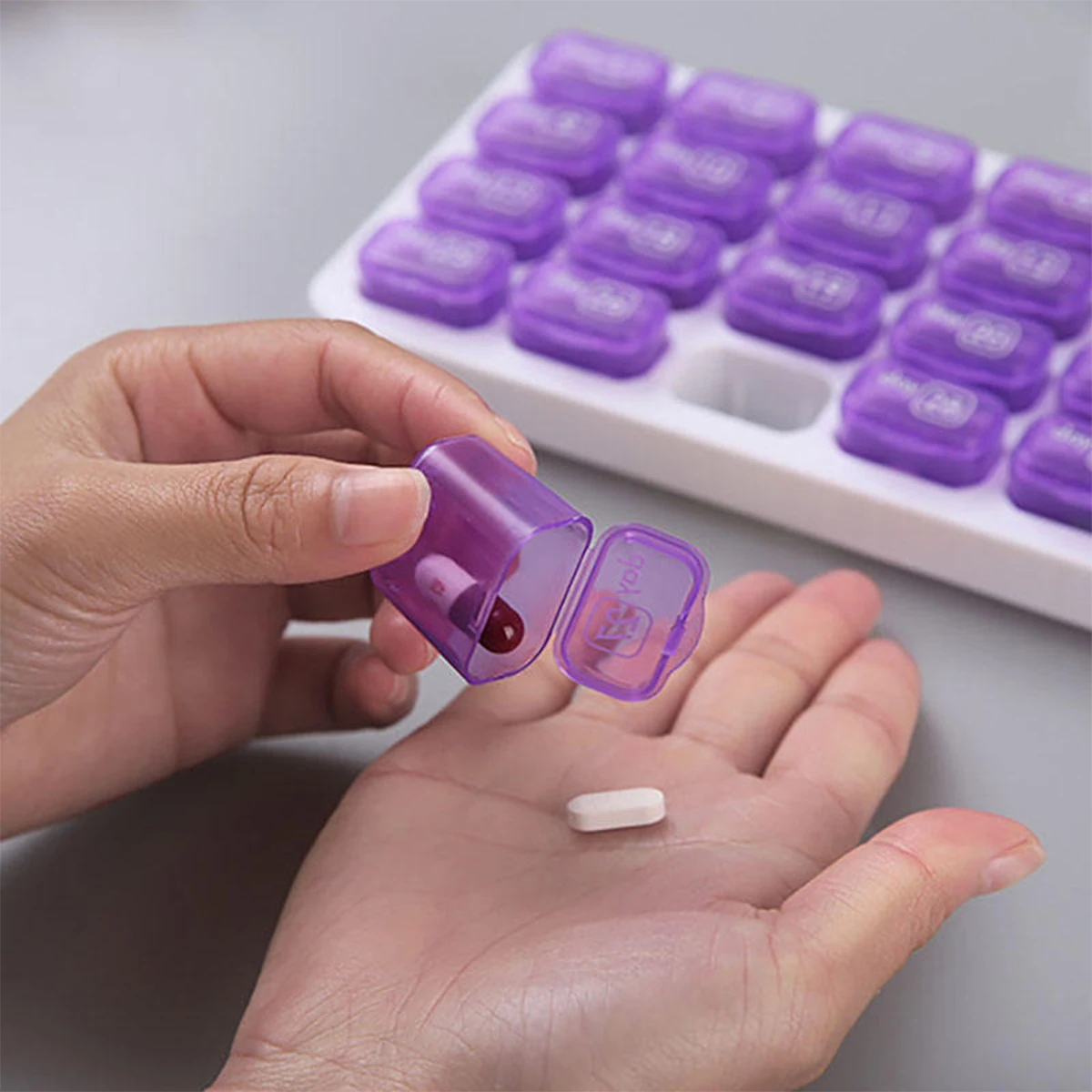 

1 Pcs 31 Grids Pill Box Case Container Organizer Travel Pill Case Storage Box One Month Pill Container Medicine Dispenser Tablet