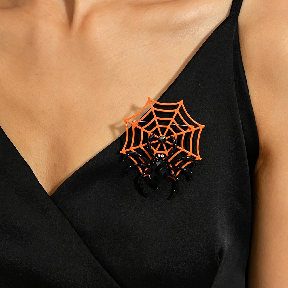 Halloween Horror Spider Web Brooch Black Spider Enamel Lapel Pin Cosplay Party Decorative Badge Jewelry For Women