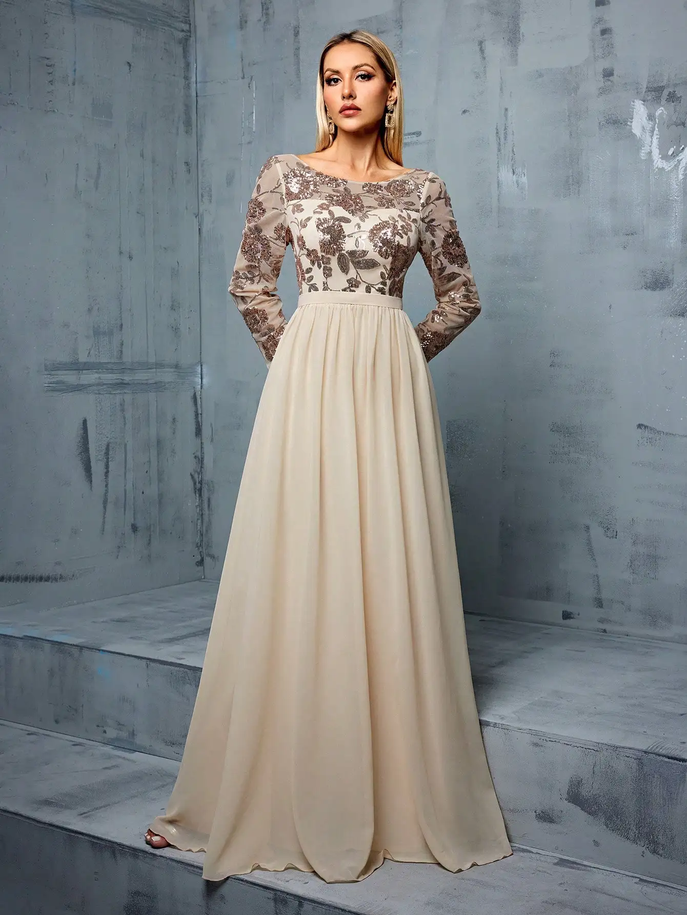 Vestido de noite de chiffon patchwork de meia manga bordado com lantejoulas e decote redondo