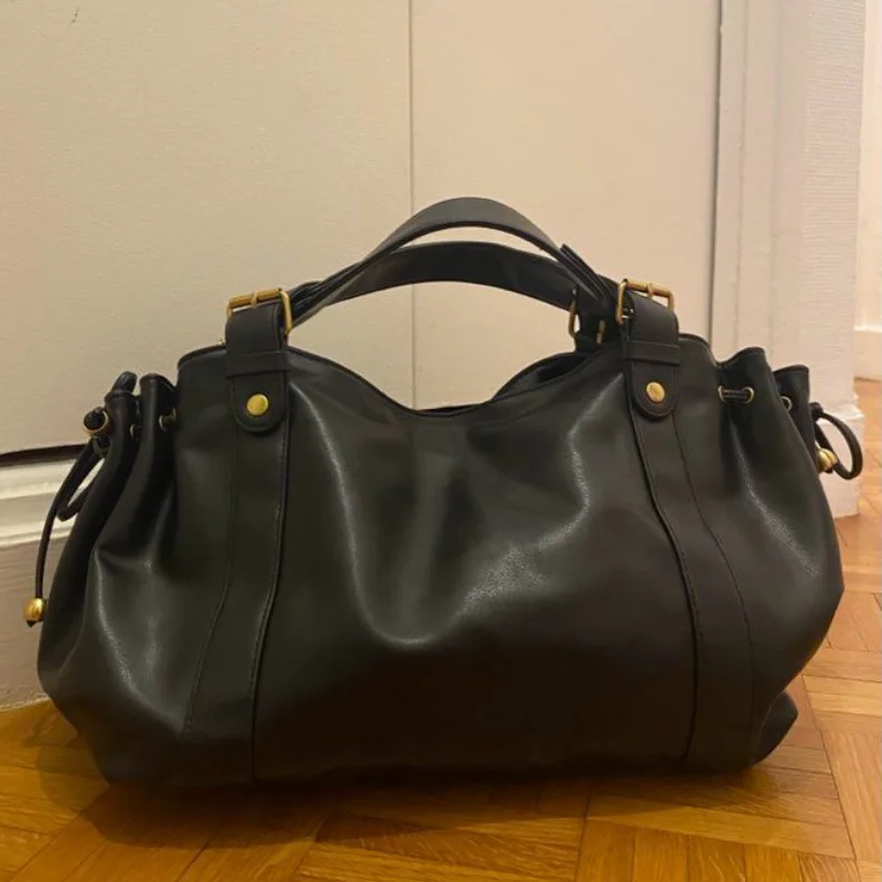 

Брендовые дизайнерские винтажные сумки, мягкая женская сумка-облако на шнурке, однотонная универсальная большая сумка, элитная роскошная сумка на плечо