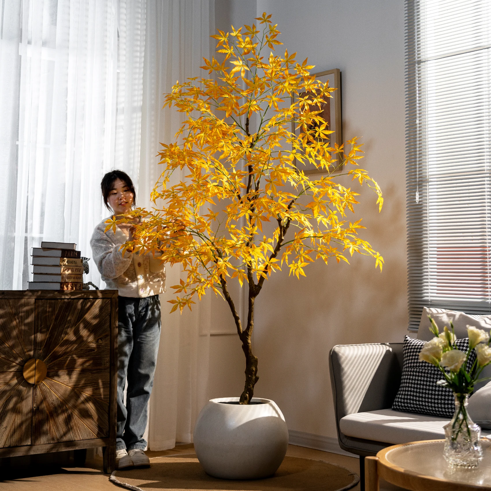 

High-end simulated maple tree large green plant indoor light luxury atmosphere landscaping fake tree shopping mall window decora