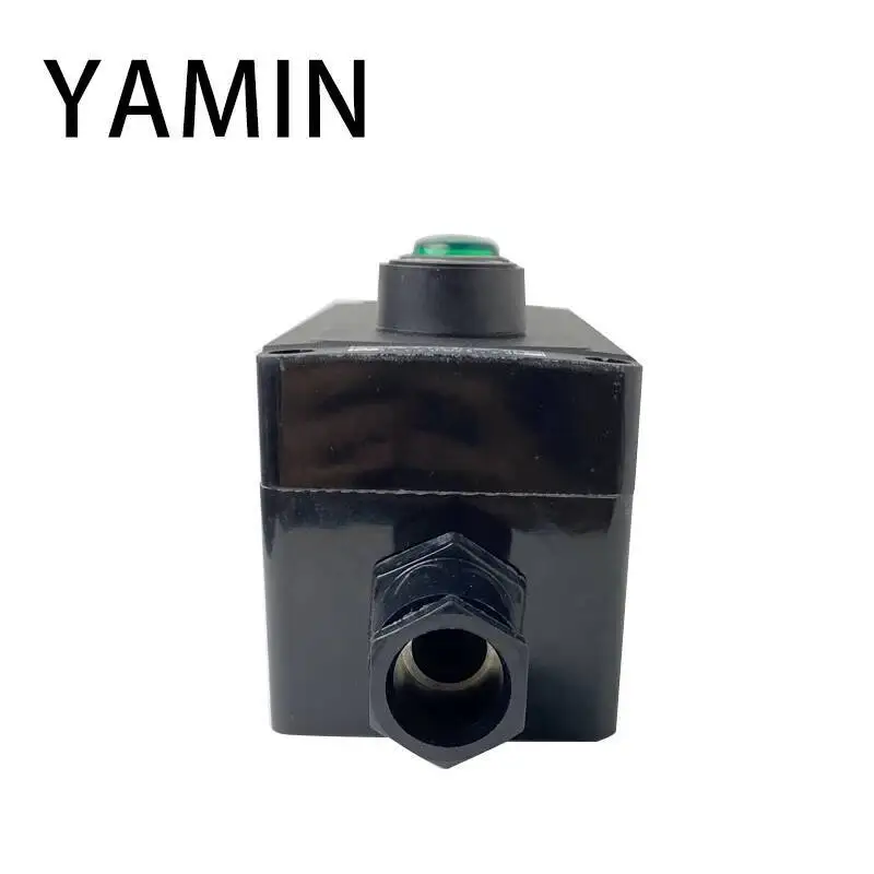 واقية من الانفجار EX 3P مفتاح بـزر دفع صندوق أسود هندسة البلاستيك التحكم في حالات الطوارئ وقف مؤشر ضوء 1NO 1NC