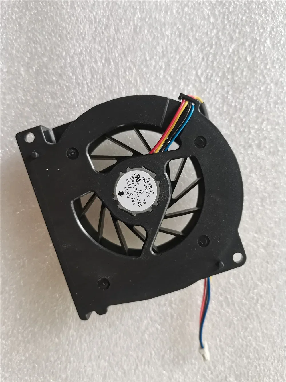 

NEW UDQFRZH15DAS 5V 0.28A Laptop Cooling fan for ASUS K72 K72F K72JB K72JK K72JR K72JT K72JU