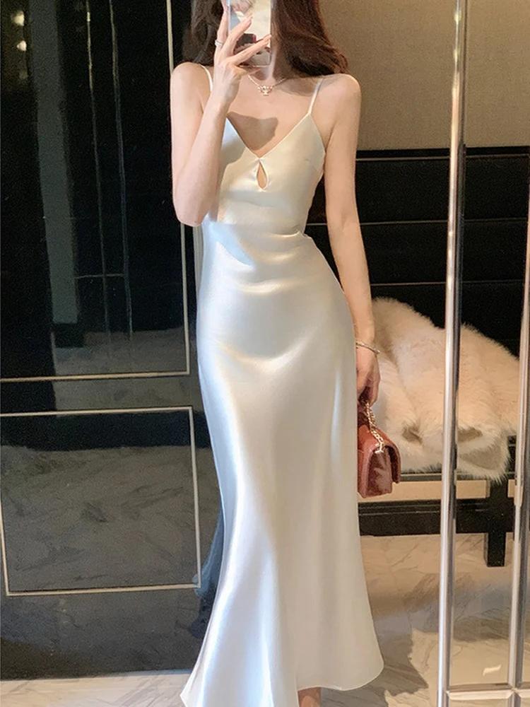 Ele V-ne  Dr Sexy Strapl Gown in Silk Satin Fabric for Par And Holiday Mid-length A-line Gown