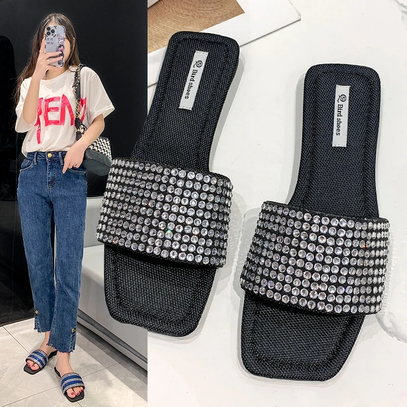 Sandal kristal berkilau desainer mewah sandal wanita hak datar luar ruangan sepatu musim panas bling sandalias sandal jepit glitter jari terbuka