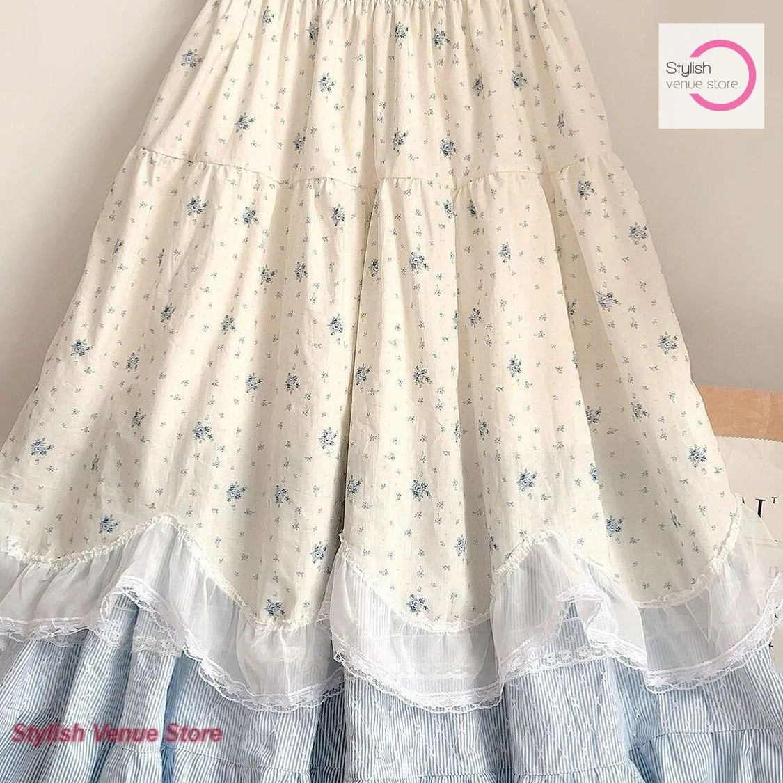French Sweet Ins Wind Lace Stitching Floral Elastic Waist Skirt Women's Spring and Autumn New Fashion Flounced A Casual Dress.