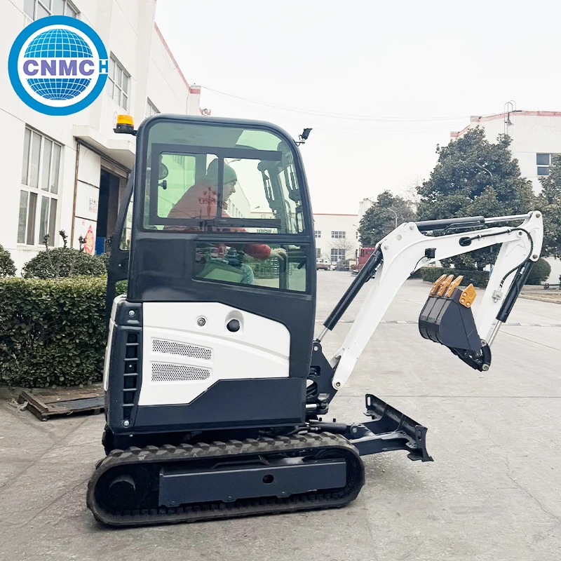حفارات صغيرة محمولة Kubota 3ton عالية الأداء سهلة التشغيل متعددة الوظائف Rippa Excavator Loader حفار قابل للتخصيص